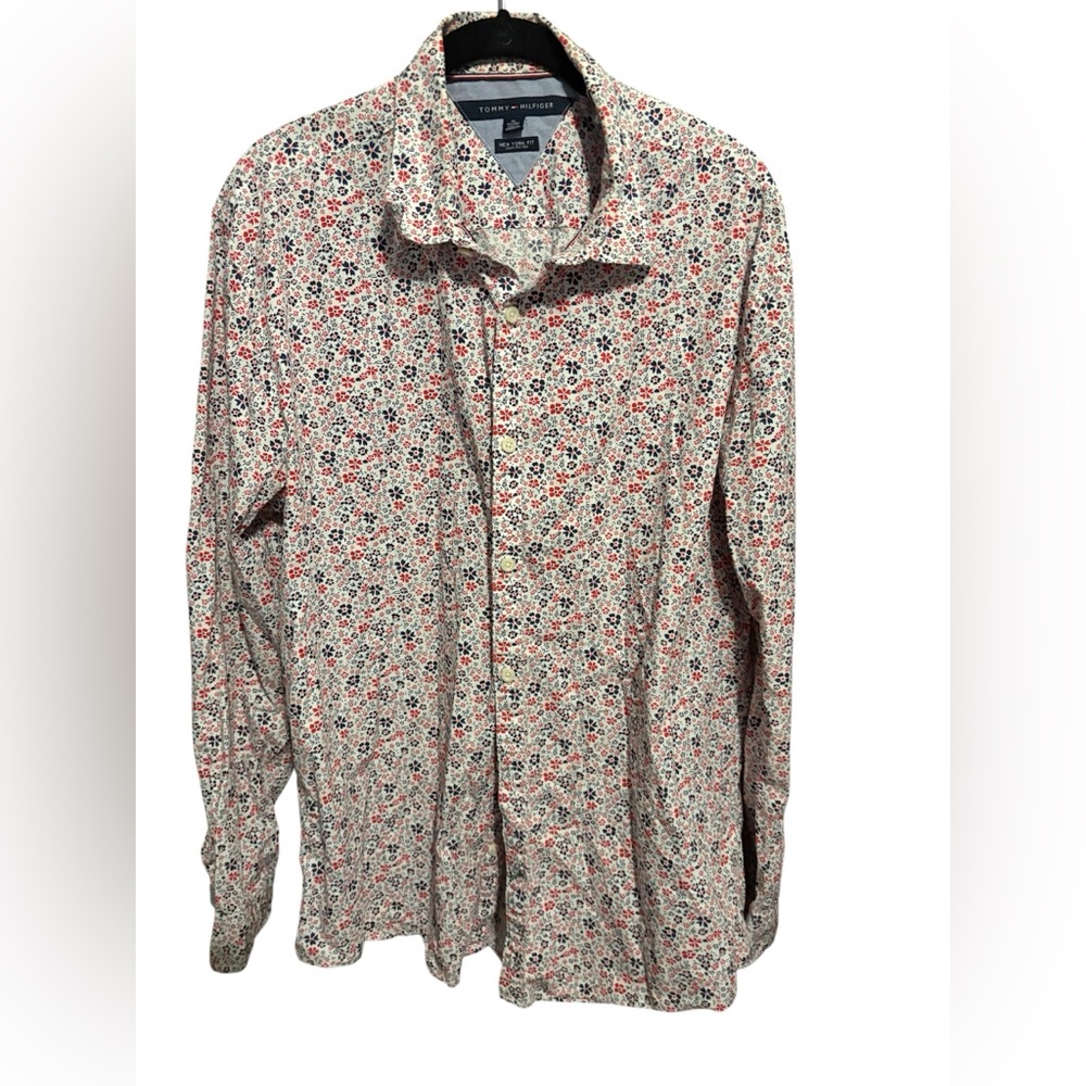 Tommy Hilfiger Long Sleeve Button
Down Logo Flower print size xl